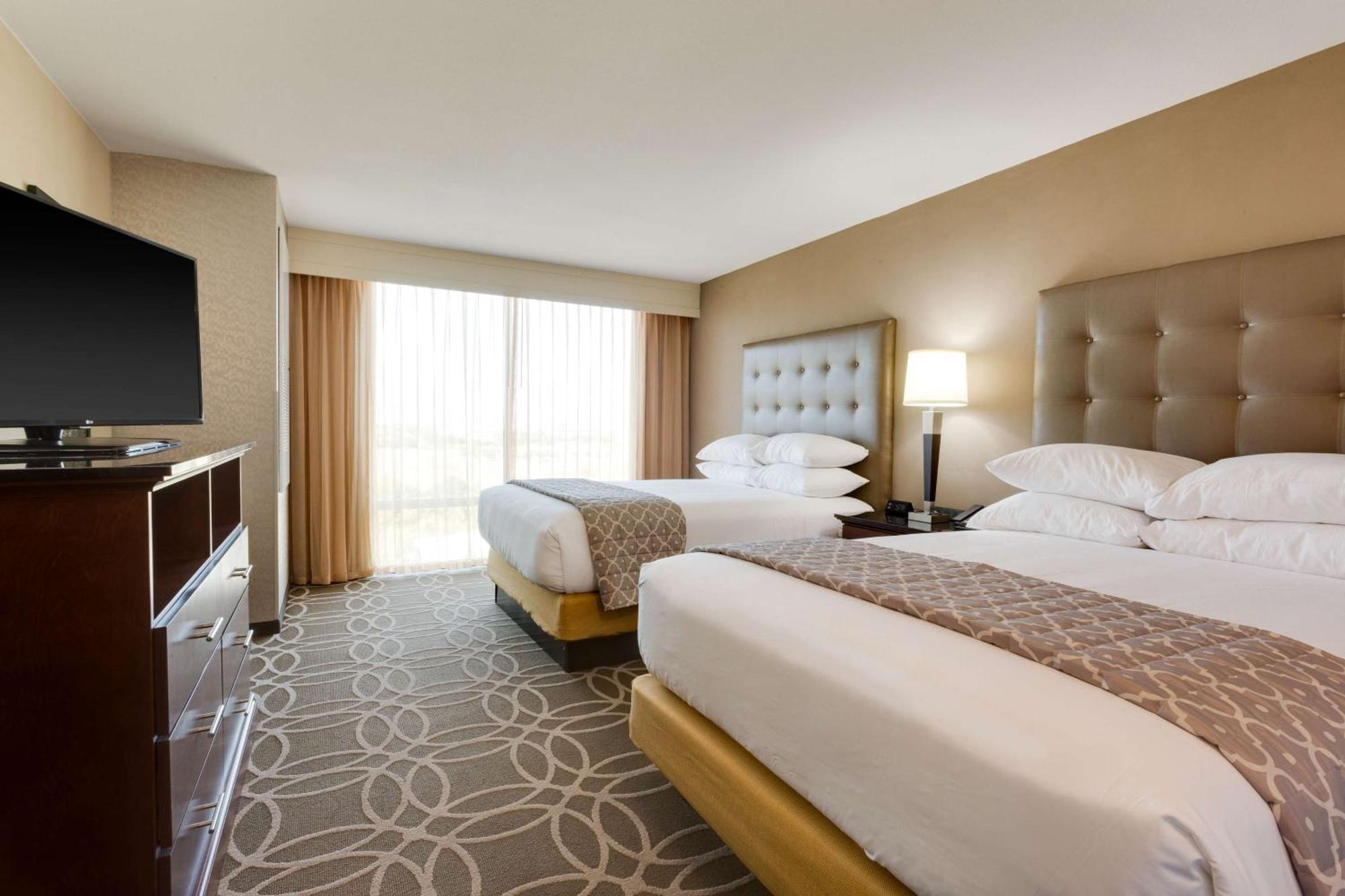 Drury Inn & Suites Dallas Frisco Bagian luar foto