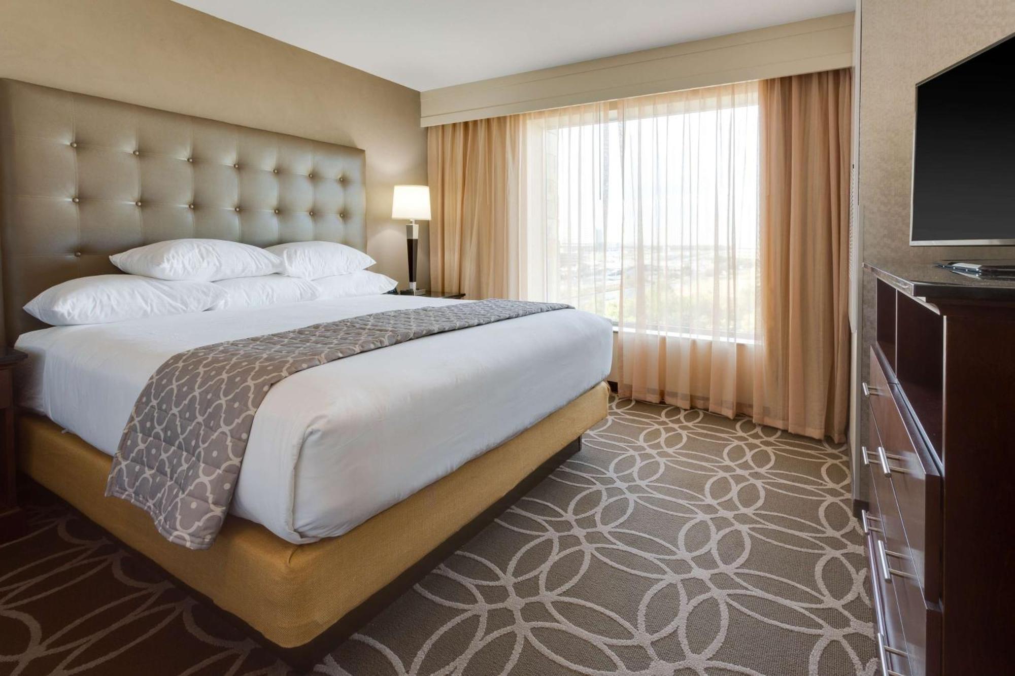 Drury Inn & Suites Dallas Frisco Bagian luar foto