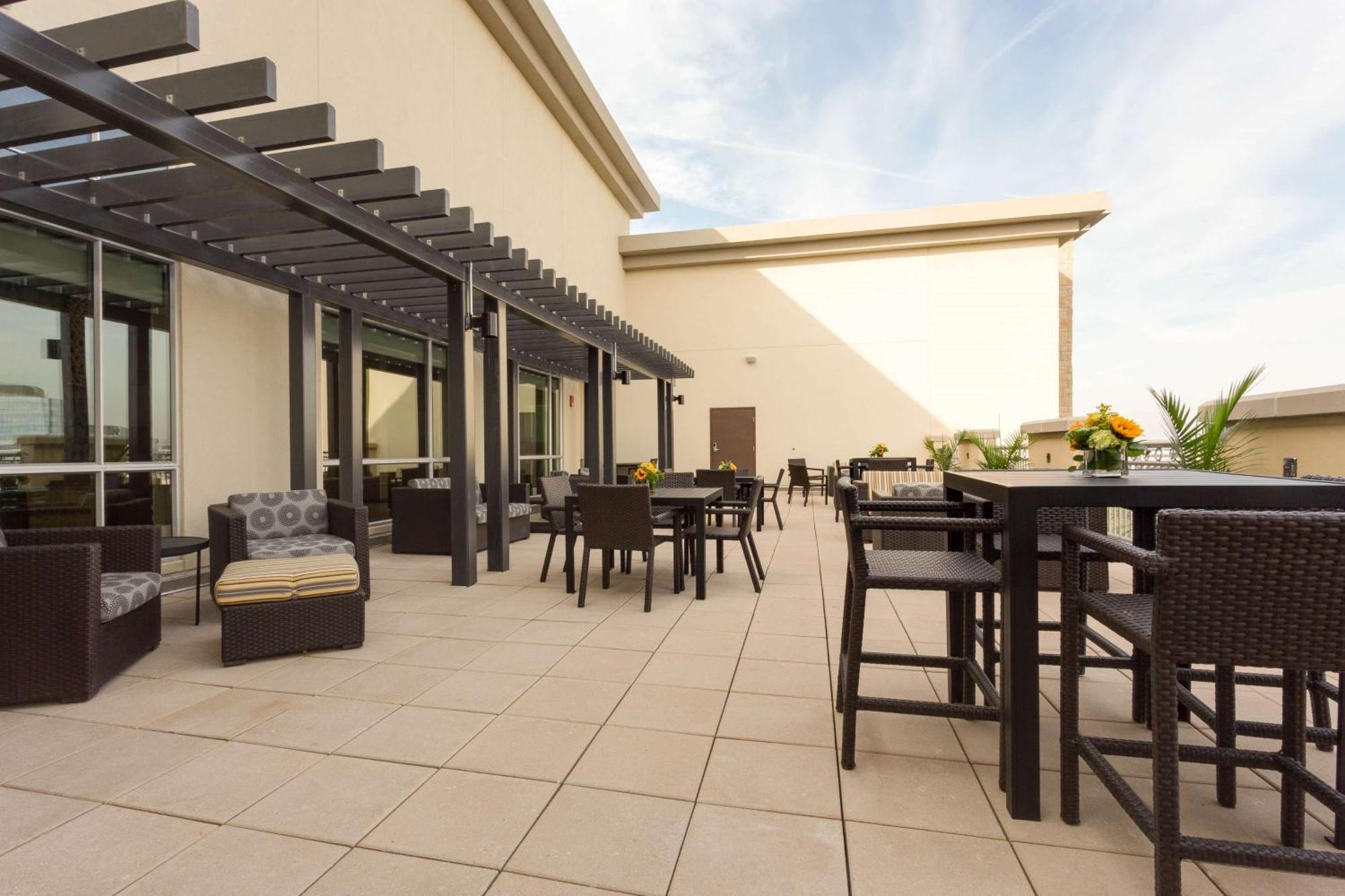 Drury Inn & Suites Dallas Frisco Bagian luar foto